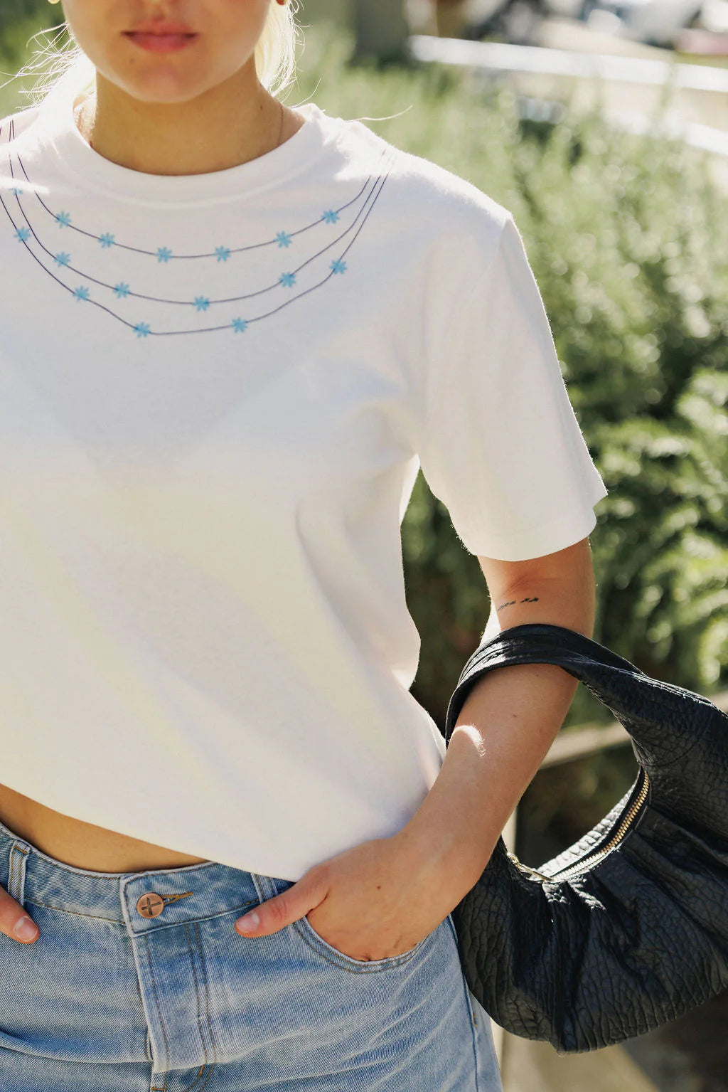 Home-lee Chris Tee - Ivory with Daisy Chain
