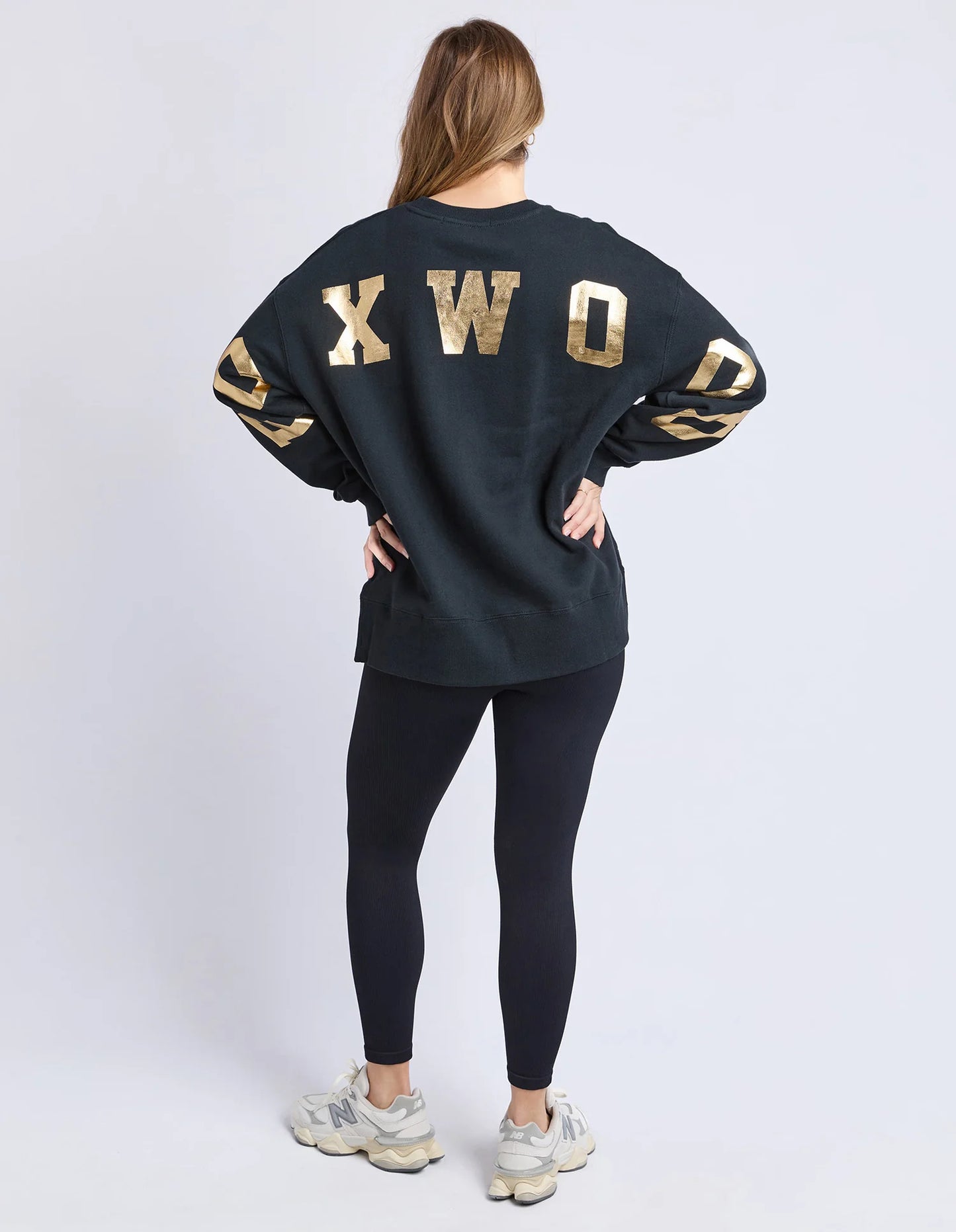 Metallic Interval Crew Black With Gold