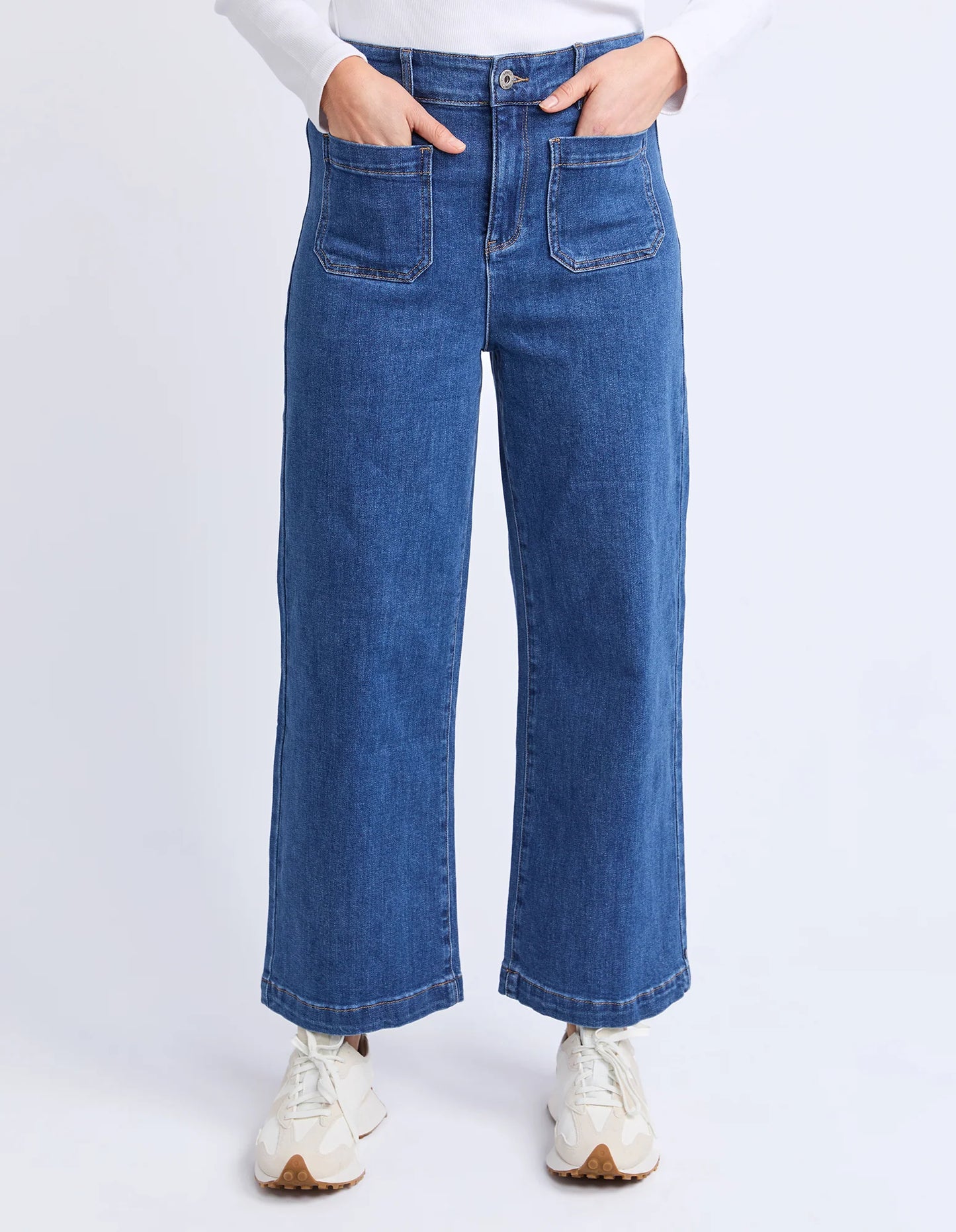 Elm Alyssa Front Pocket Jean Mid Blue Wash