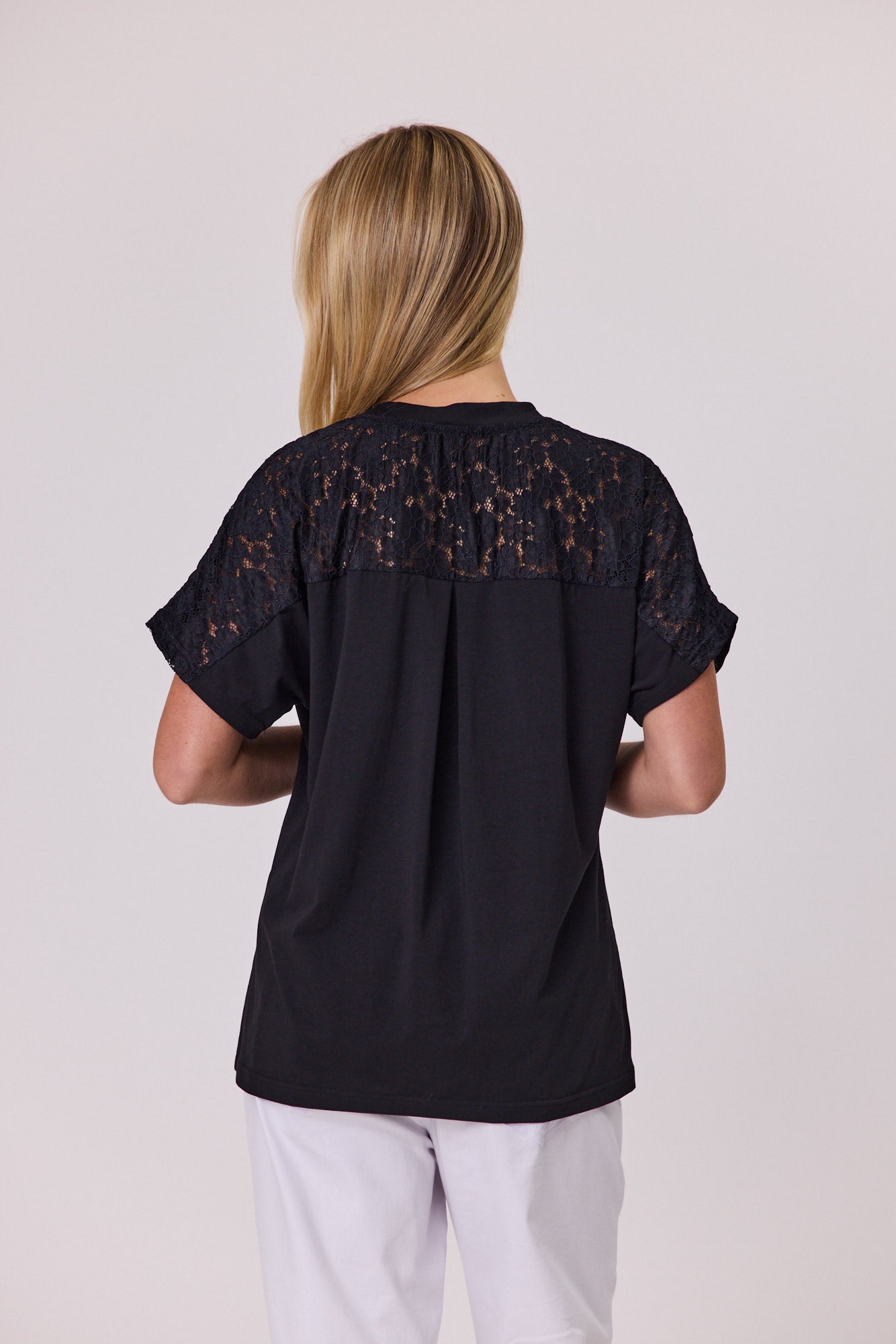 Classified Pearl Flower Lace Tee