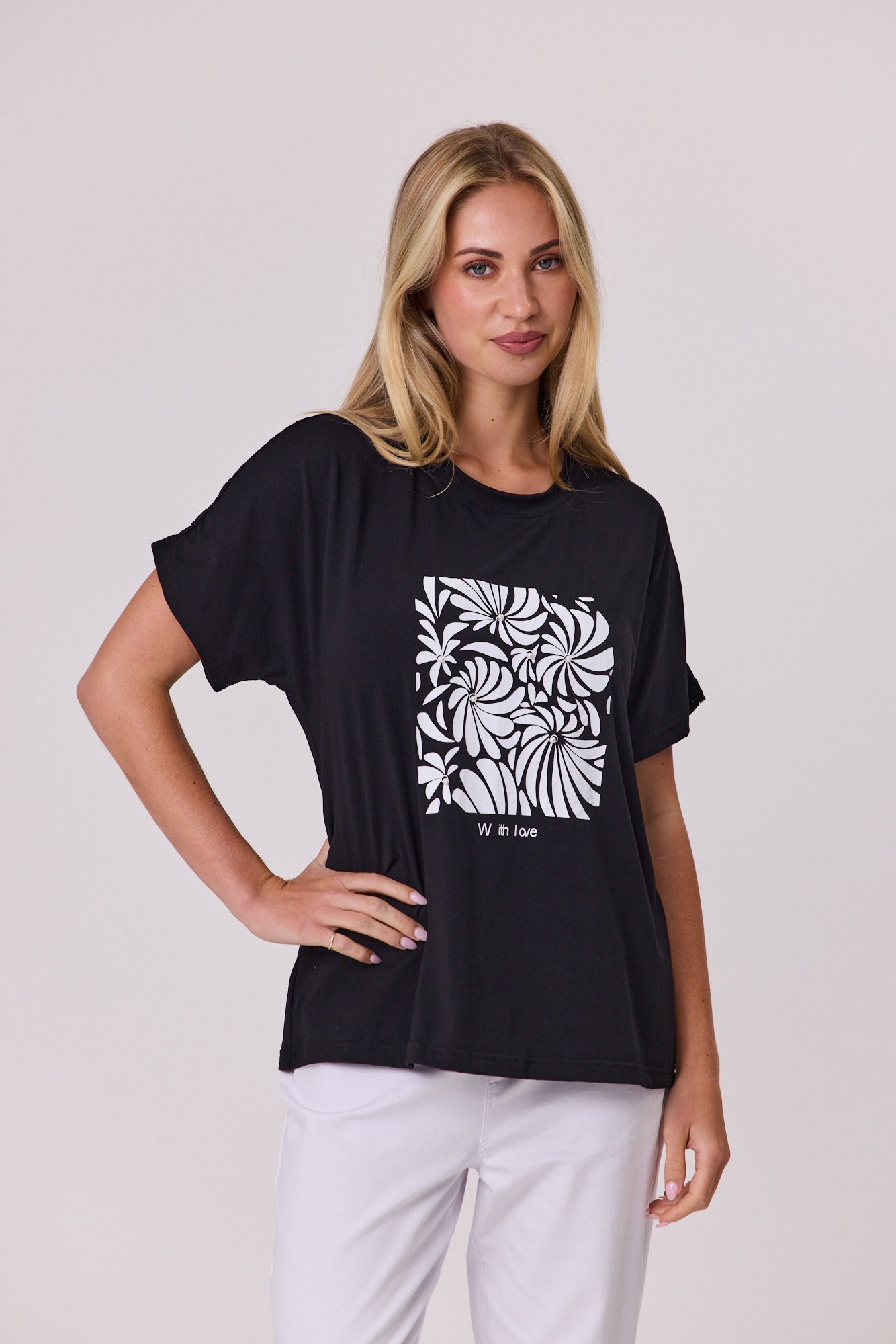 Classified Pearl Flower Lace Tee